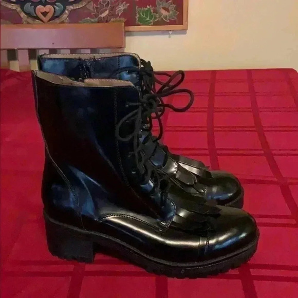 BC footwear women’s boots. - Picture 3 of 5